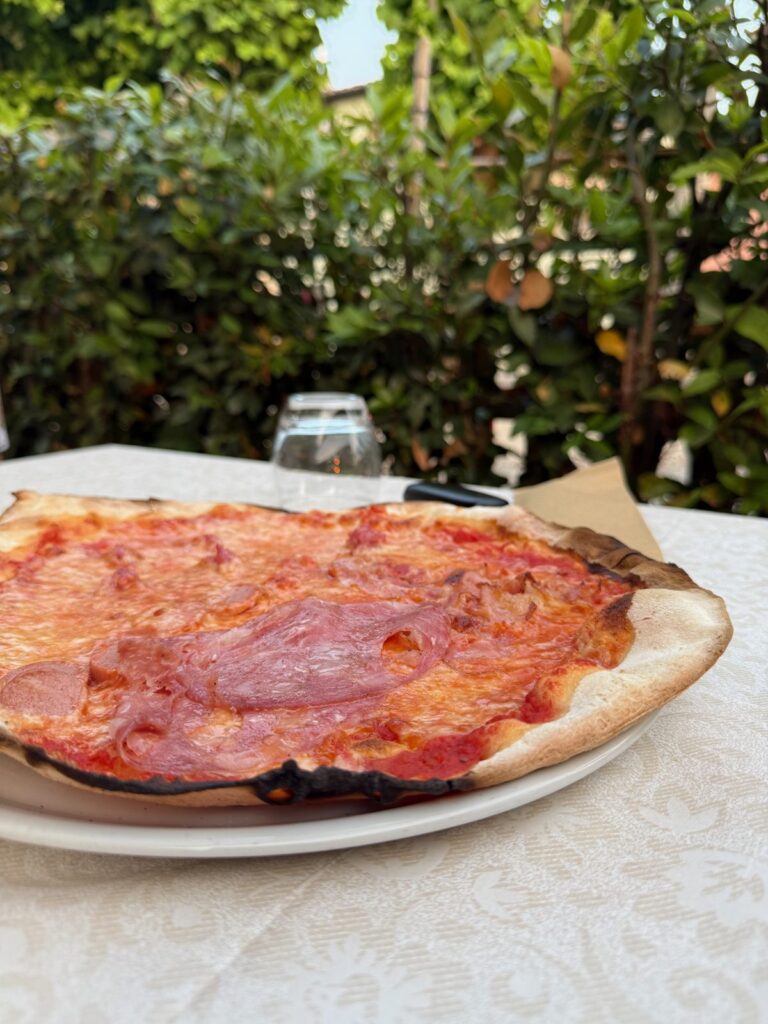 Pizza w toskańskiej trattorii